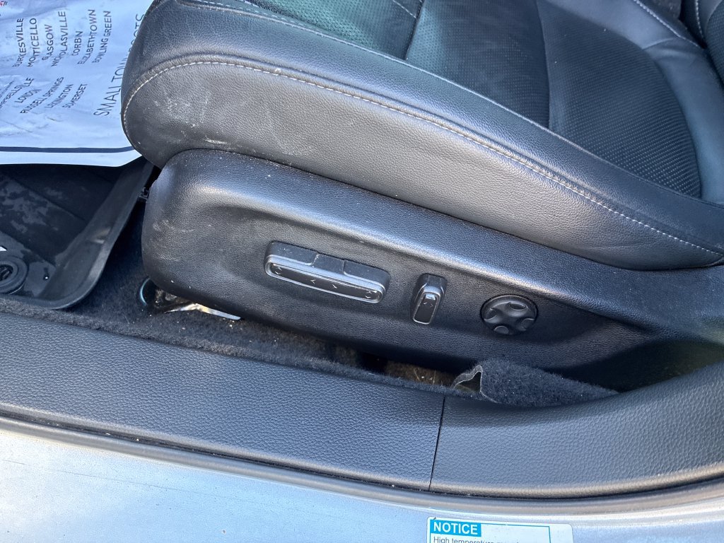 Used 2022 Honda Accord Touring image 11