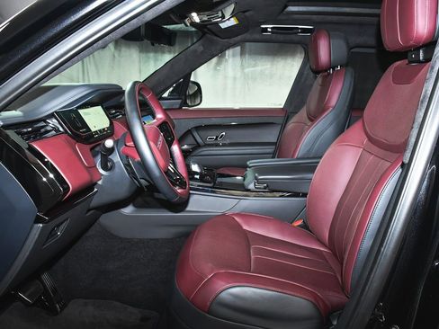 Used 2025 Land Rover Range Rover Sport Autobiography image 55