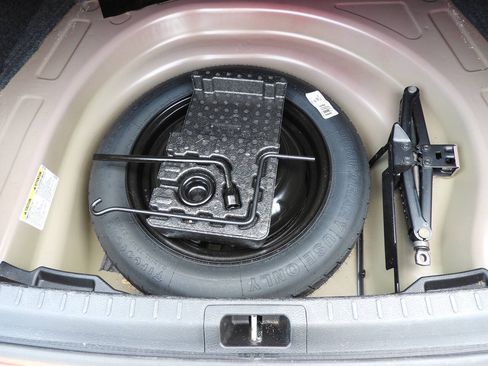 Used 2019 Toyota Corolla L FWD image 24