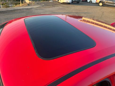 Used 2019 Honda Civic Si image 11