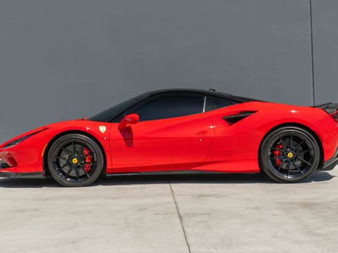 Used 2020 Ferrari F8 Tributo image 2