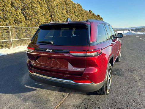 Used 2024 Jeep Grand Cherokee Limited image 8