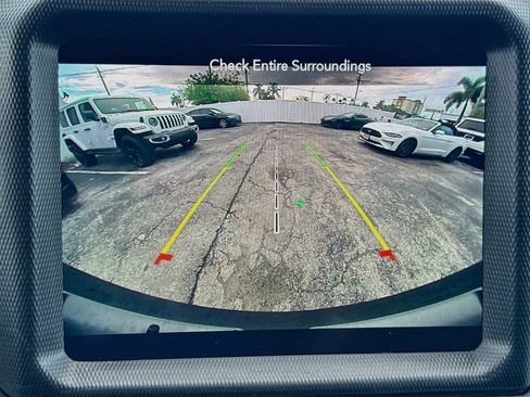 Certified 2022 Jeep Wrangler Unlimited Sport w/ Sun And Sound Package AWD/4WD image 15