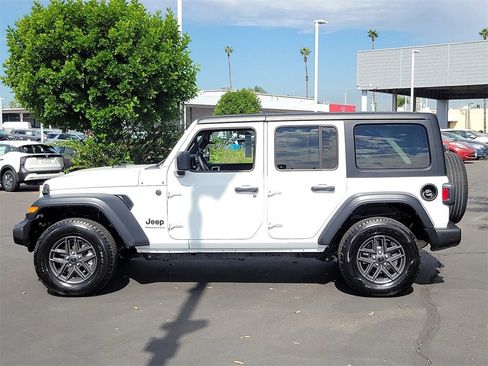 Used 2024 Jeep Wrangler Sport S image 3