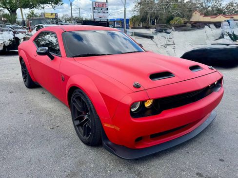 Used 2019 Dodge Challenger SRT Hellcat image 10