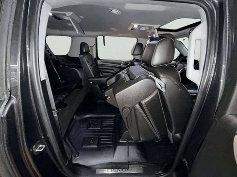 Used 2018 GMC Yukon XL Denali w/ Open Road Package AWD/4WD image 32