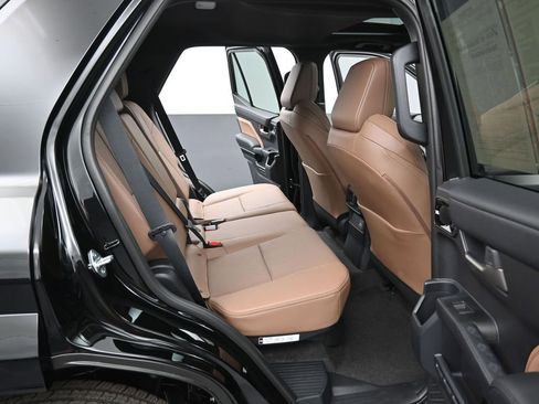 Certified 2025 Toyota 4Runner Limited AWD/4WD image 38