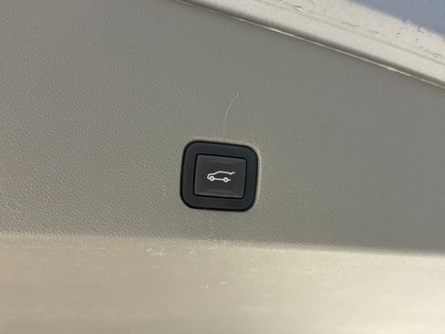 Used 2021 Cadillac XT6 Premium Luxury image 45