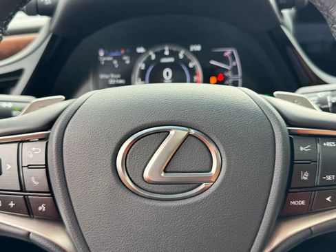 Certified 2024 Lexus ES 350 w/ Premium Package image 27