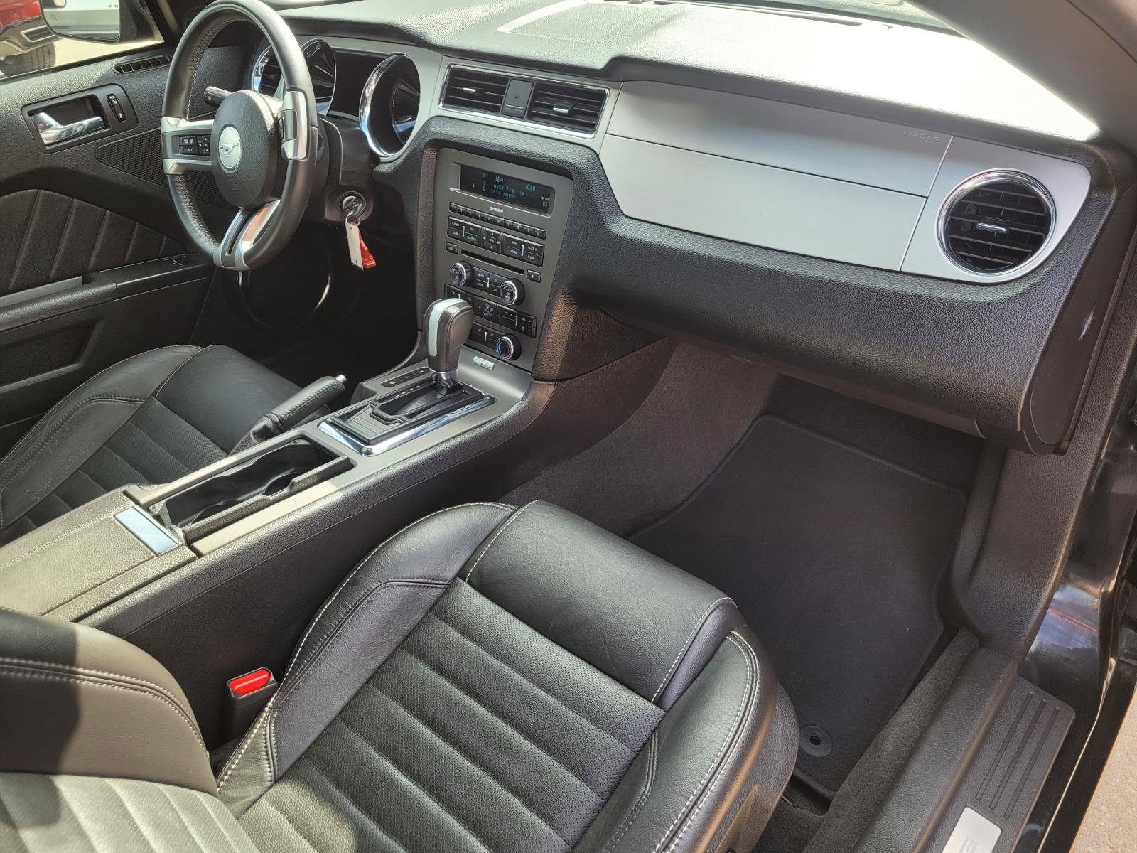 Used 2014 Ford Mustang Premium w/ Comfort Package RWD image 9