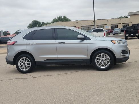 Used 2021 Ford Edge SEL w/ Convenience Package FWD image 5