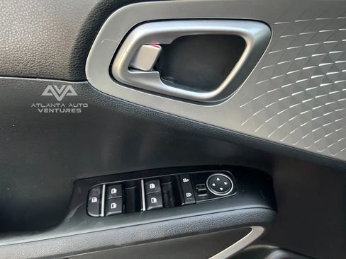 Used 2022 Kia Soul LX w/ Technology Package image 19