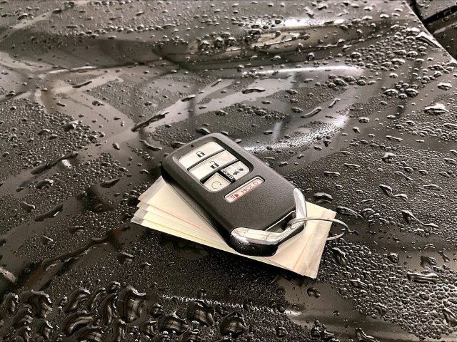 Used 2020 Honda Civic Touring image 9