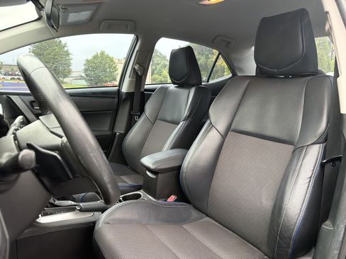 Used 2018 Toyota Corolla SE FWD image 7