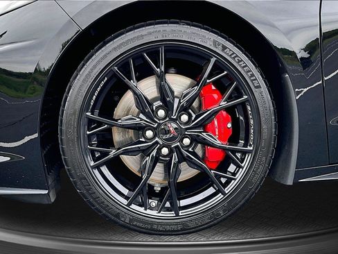 Used 2025 Chevrolet Corvette Stingray Preferred Cpe w/ Z51 Performance Package RWD image 10
