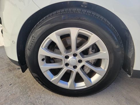 Used 2025 Land Rover Range Rover Sport SE image 15