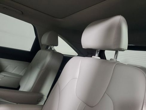 Used 2023 Kia Sorento SX image 11