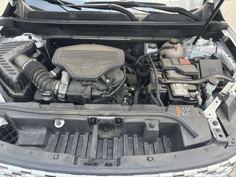Used 2023 GMC Acadia Denali w/ Denali Ultimate Package AWD/4WD image 32