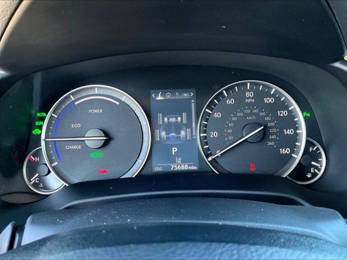Used 2018 Lexus RX 450h AWD w/ Premium Package image 13