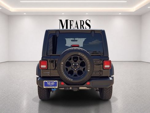 Used 2023 Jeep Wrangler Unlimited AWD/4WD image 4