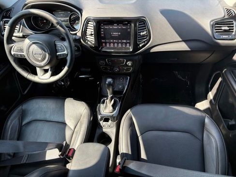 Used 2018 Jeep Compass Limited w/ Safe & Security Group AWD/4WD image 33