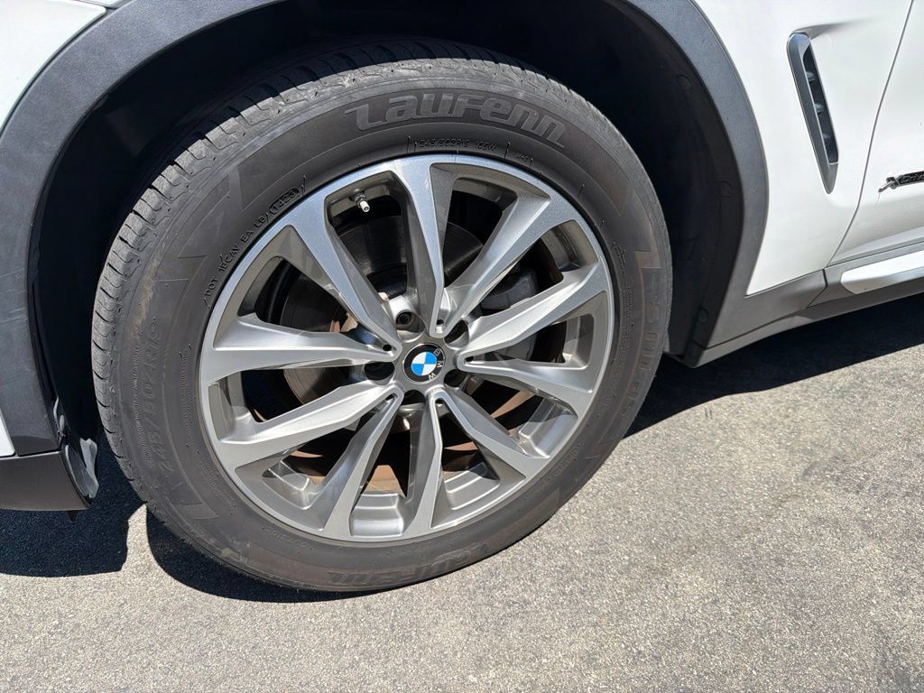 Used 2018 BMW X3 xDrive30i AWD/4WD image 4