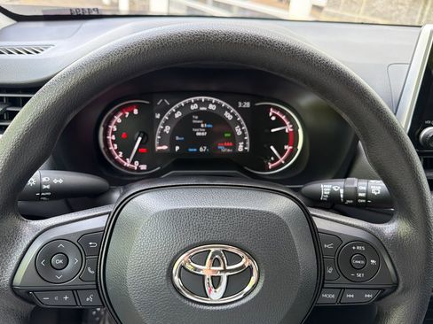 Certified 2025 Toyota RAV4 XLE AWD/4WD image 23