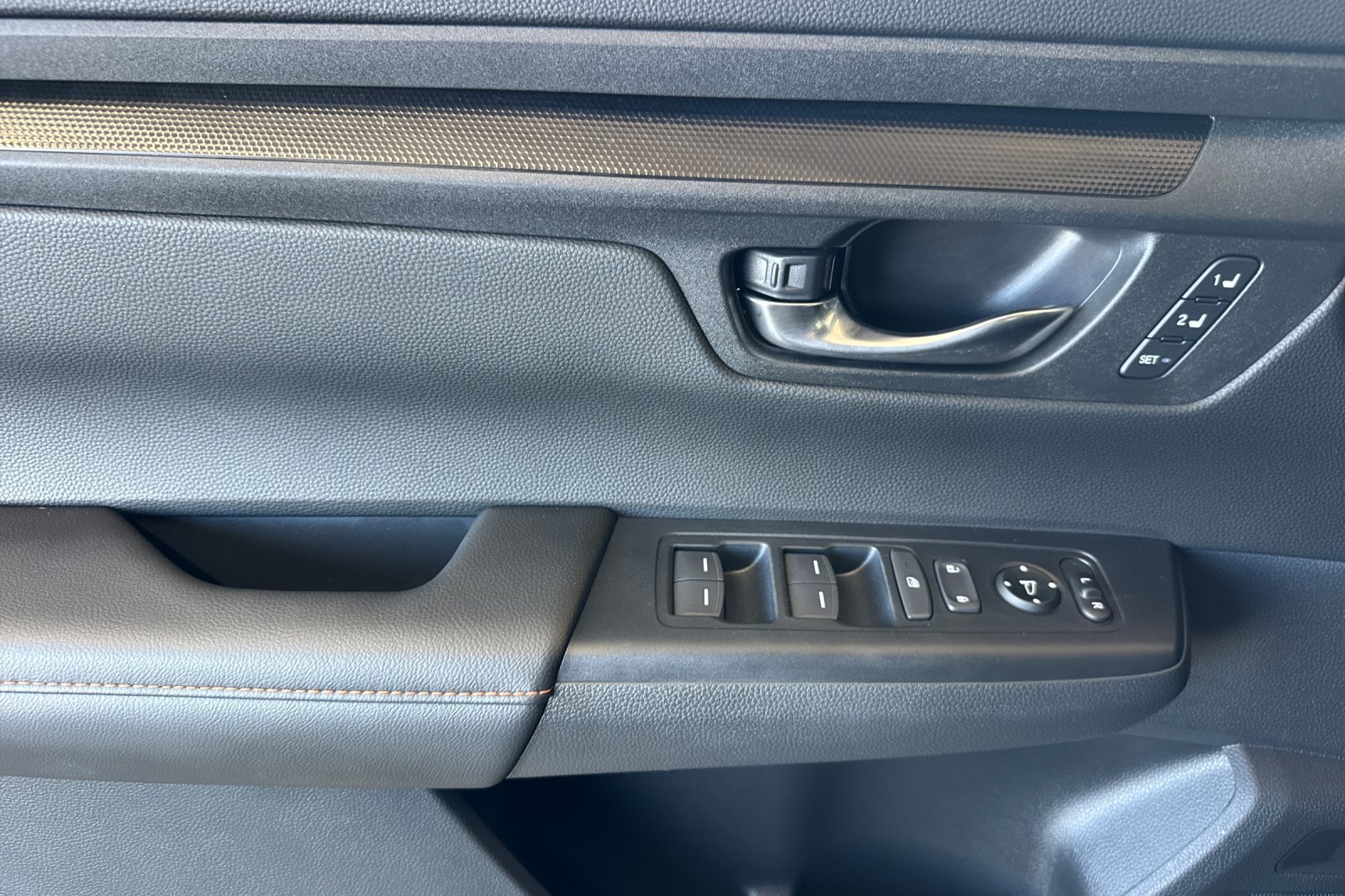 Certified 2025 Honda CR-V Sport-L image 11