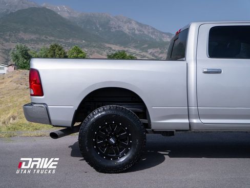 Used 2014 RAM 2500 SLT w/ Cold Weather Group image 10