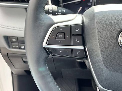 Used 2021 Toyota Highlander Limited image 32