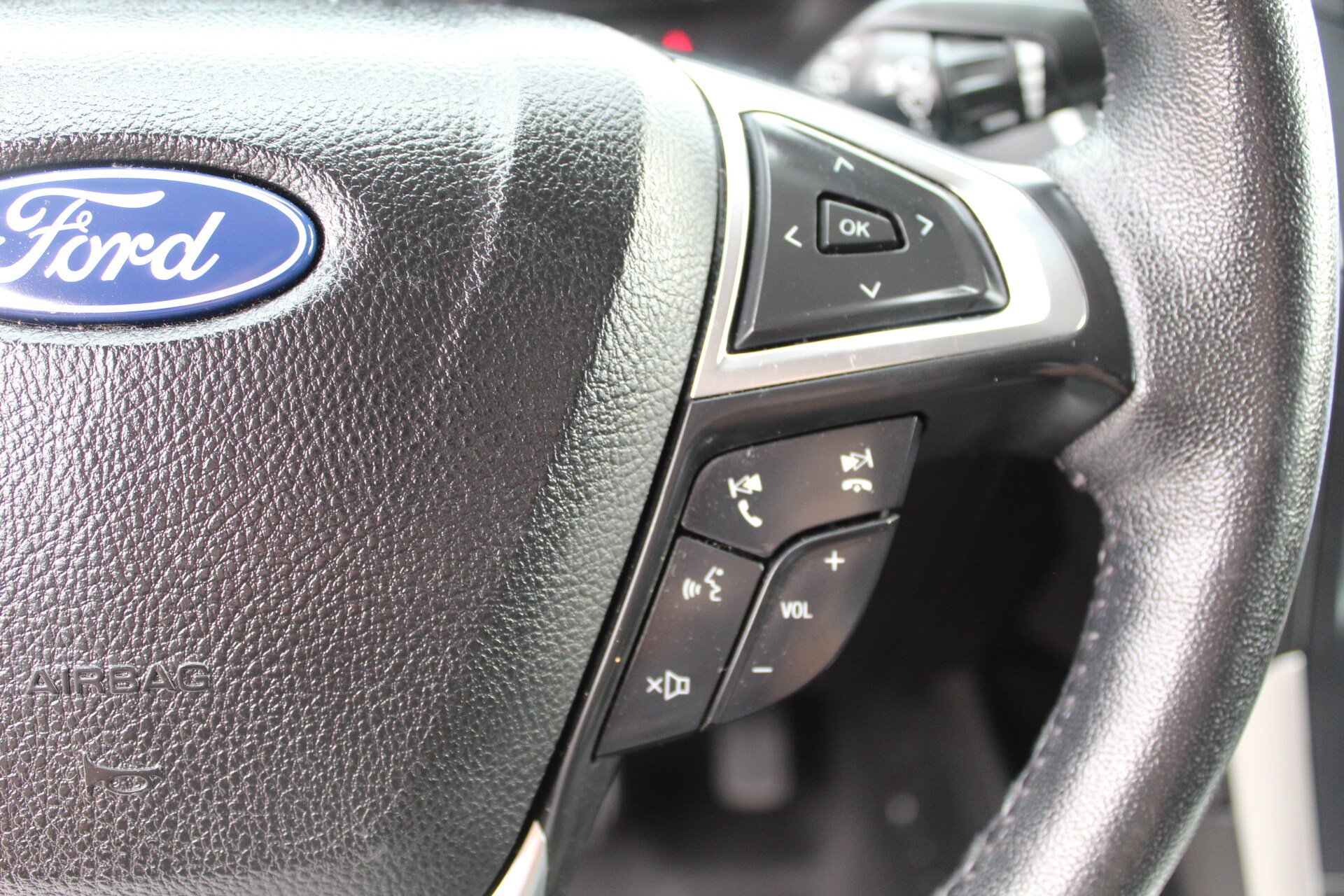 Used 2022 Ford Edge SEL AWD/4WD image 33