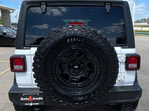 Used 2018 Jeep Wrangler Unlimited Sport S image 10