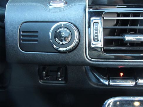 Used 2022 Lincoln Navigator Reserve image 28