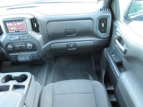 Certified 2022 Chevrolet Silverado 1500 Custom w/ Safety Confidence Package AWD/4WD image 17