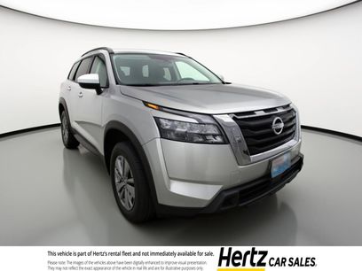 Used 2025 Nissan Pathfinder SV