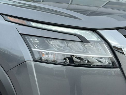 Certified 2023 Nissan Pathfinder SL image 4