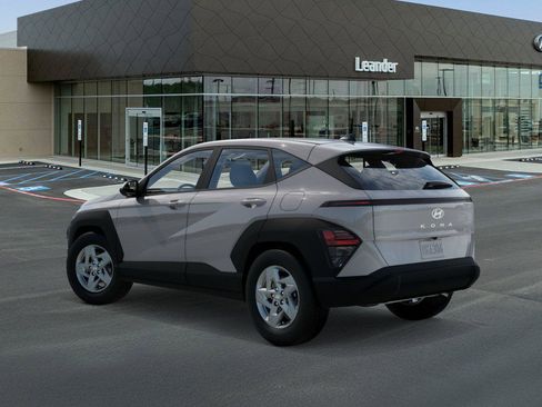 New 2026 Hyundai Kona SE image 5