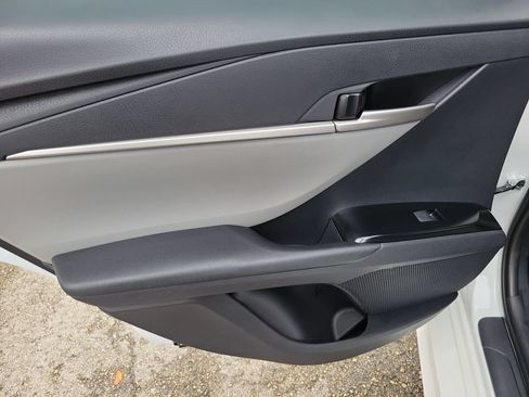 Used 2026 Toyota Camry SE FWD image 20