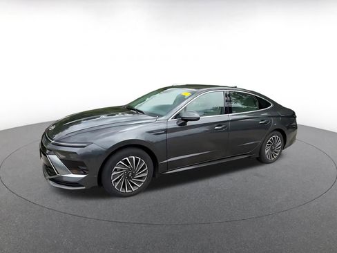Used 2025 Hyundai Sonata SEL FWD image 9