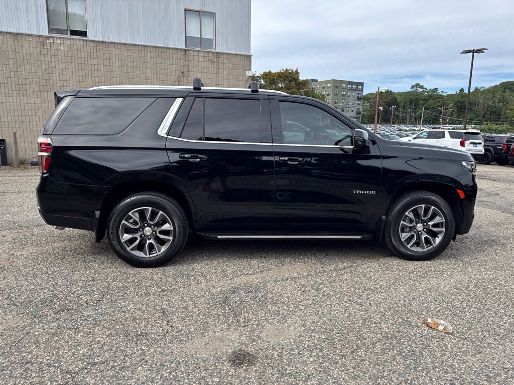Used 2024 Chevrolet Tahoe LT w/ LT Signature Package AWD/4WD image 8