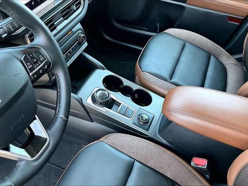 Used 2025 Ford Bronco Sport Outer Banks w/ Outer Banks Tech Package+ AWD/4WD image 8