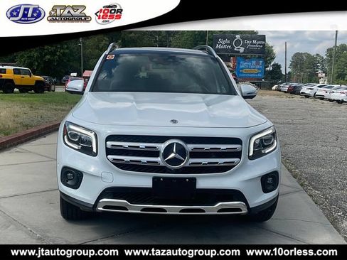 Used 2020 Mercedes-Benz GLB 250 4MATIC w/ Premium Package image 2