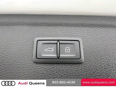 Certified 2023 Audi Q5 2.0T Premium w/ Convenience Package AWD/4WD image 11