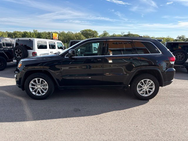 Used 2022 Jeep Grand Cherokee Laredo E AWD/4WD image 7
