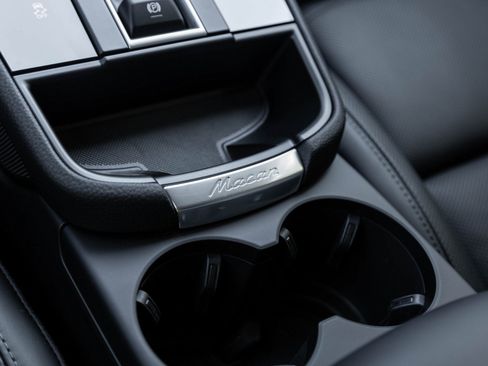 New 2026 Porsche Macan image 28