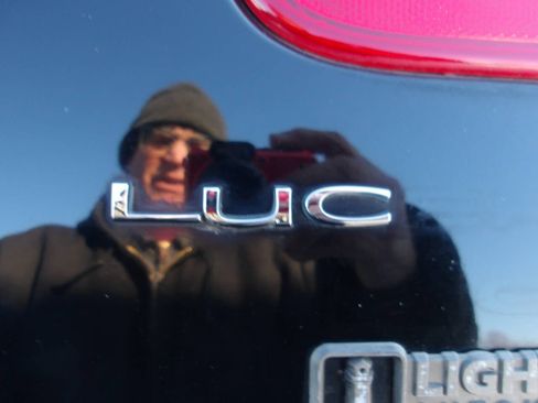 Used 2009 Buick Lucerne CXL image 34