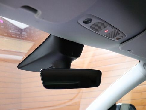 Used 2024 Tesla Model Y Performance image 47