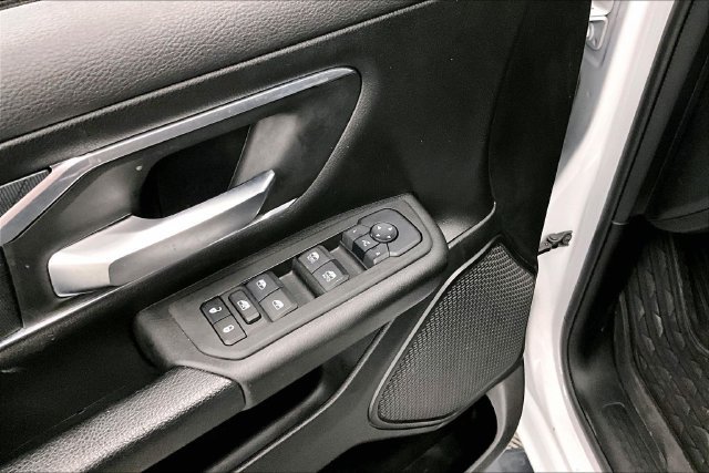 Used 2025 RAM 1500 Big Horn AWD/4WD image 32