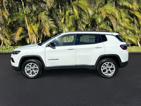 New 2026 Jeep Compass Latitude image 2