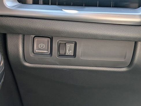 Certified 2025 Cadillac XT4 Premium Luxury FWD image 25